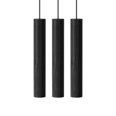 Závesná lampa UMAGE Chimes Cluster. Kombinácia svetlého alebo tmavého dreva, čierna s čiernym textilným káblom