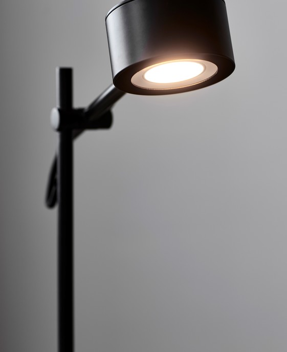 Útly minimalistický dizajn so silným osvetlením, Nordlux Clyde