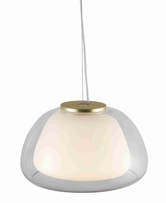 Závesná lampa z dvoch vrstiev skla s mosadzným detailom navrchu, to je Nordlux Jelly.