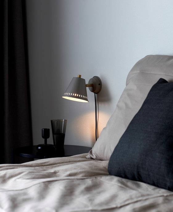 Elegantné ľahko industriálne svietidlo s mosadzným detailom a zaujímavým svetelným efektom –⁠ Nordlux Pine