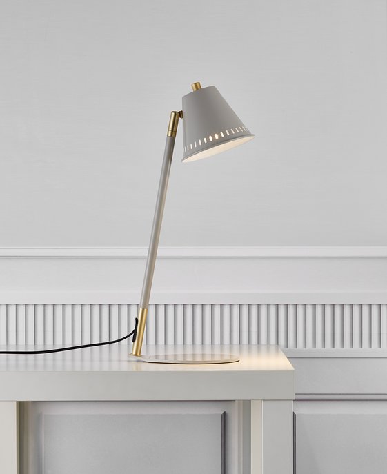 Elegantné, ľahko priemyselné svietidlo s mosadzným detailom a zaujímavým svetelným efektom – Nordlux Pine