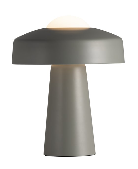 Jednoduchá stolová lampa Time kombinuje matný kov a opálové sklo v najlepšej kvalite.