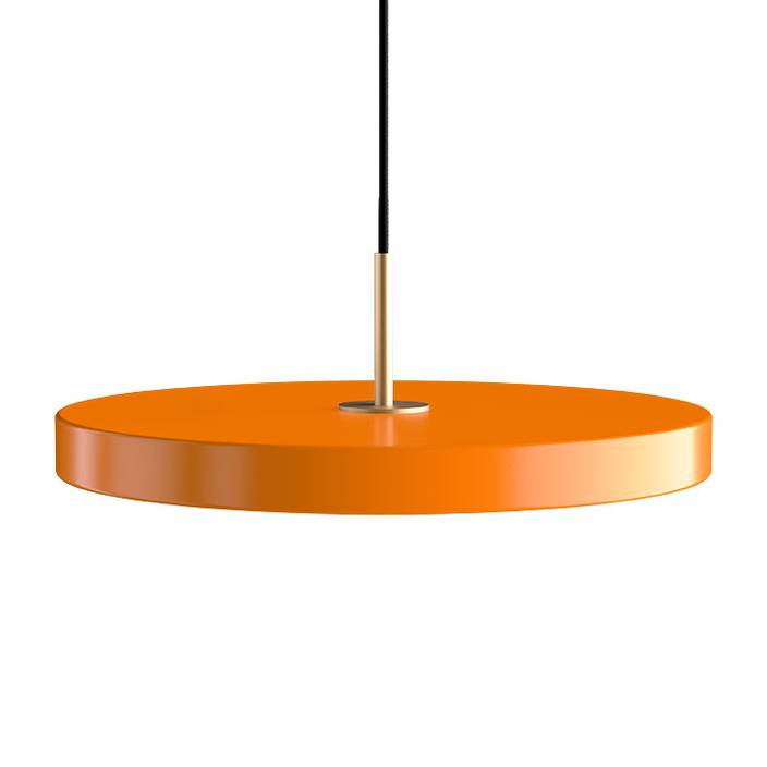 Jednoduchá a originálna závesná lampa UMAGE Asteria v tvare disku. Kovové tienidlo, LED žiarovka. Šesť farieb (oranžová)