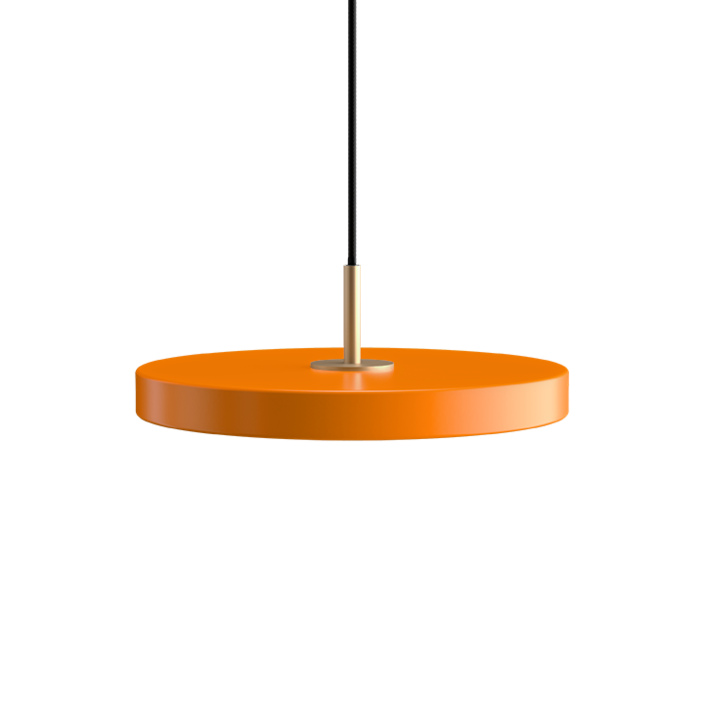 Jednoduchá a originálna závesná lampa UMAGE Asteria v tvare disku. Kovové tienidlo, LED žiarovka. Sedem farieb. (oranžová)
