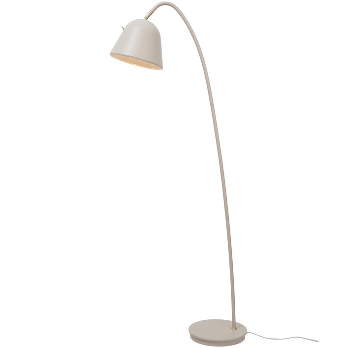 Stojacia lampa vo vintage dizajne s mosadznými detailmi, to je Nordlux Fleur. Vďaka nastaviteľnej hlave si ju ľahko nasmerujete požadovaným smerom (biela)