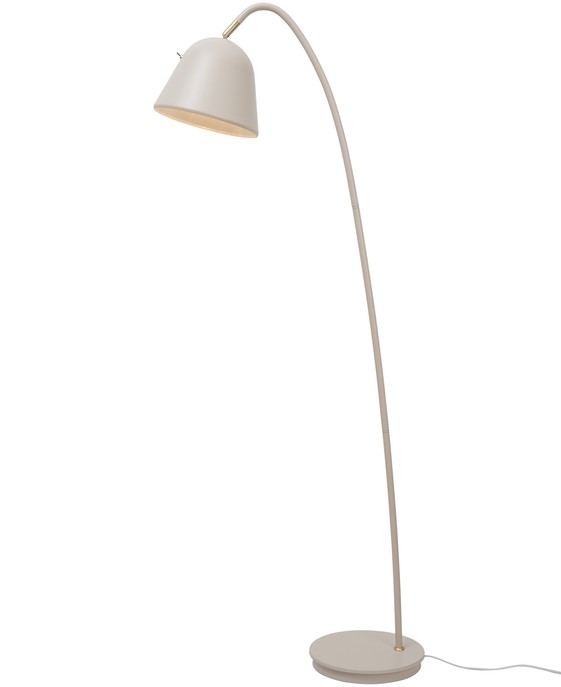 Stojacia lampa vo vintage dizajne s mosadznými detailmi, to je Nordlux Fleur. Vďaka nastaviteľnej hlave si ju ľahko nasmerujete požadovaným smerom