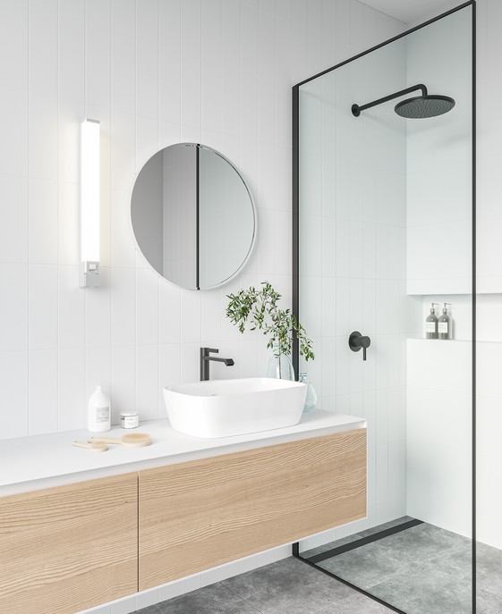 Kúpeľňové obdĺžnikové zrkadlo Sjaver od Nordluxu s vysokým krytím a dvojstupňovým moodmakerom, ktorý umožňuje nastaviť teplotu farieb.