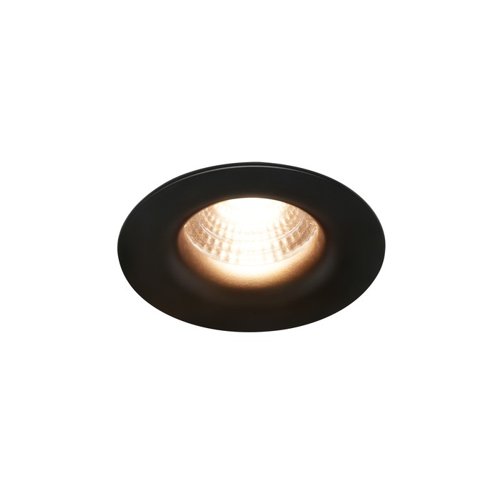Šetrné bodové svietidlo Stake od Nordluxu vydáva neoslňujúce svetlo, ponúka možnosť paralelného zapojenia. Dve farebné vyhotovenia – čierne alebo biele. (čierna)