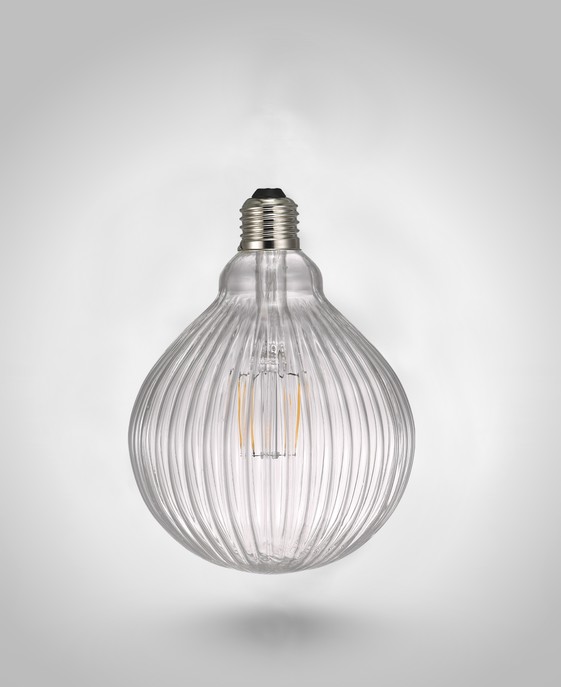 Dizajnová LED žiarovka Avra so závitom E27 1,5W 2200K