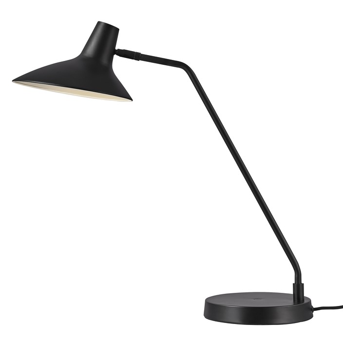 Kombinácia funkčného a estetického – to je stolová lampička Darci od Nordluxu. Pomocou kĺbu nastavíte smer svetla, takže je vhodná do čitateľského kútika. V čiernej farbe s matným zamatovým povrchom. (čierna)
