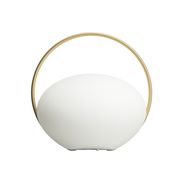 Prenosné svetlo Orbit od značky Umage v bielom vyhotovení s mosadznými detailmi. Tri intenzity stmievania, vhodné do interiéru aj exteriéru. (biela, mosadz)
