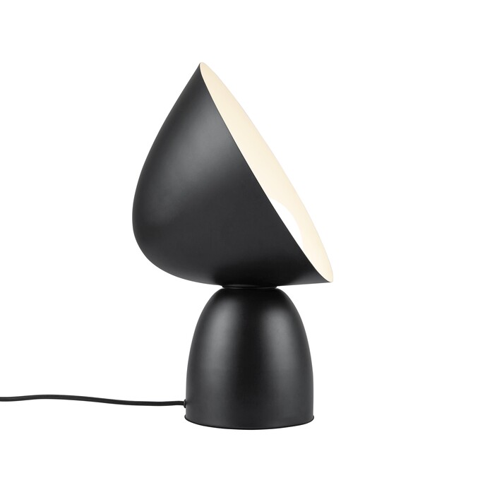 Stolová lampička Hello od Nordluxu v organickom tvare s veľkým tienidlom na nastavenie svetelného lúča, dostupná v 3 variantoch. (čierna)