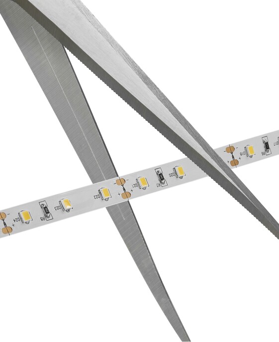 Univerzálny LED pásik od Nordluxu, dĺžka 2x500 cm, jednoduchá inštalácia. LED pásik sa hodí do všetkých malých priestorov.