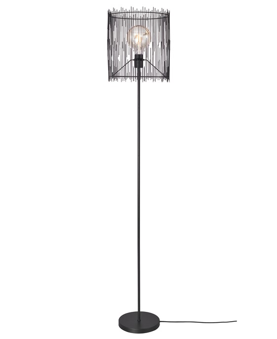 Stojacia lampa Elvis sa skladá z asymetrických tyčí, ktoré spolu vytvárajú elegantné osvetlenie miestnosti.