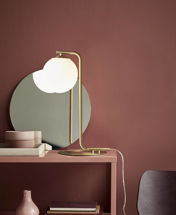 Nordlux Grant – elegantná stolová lampička. Nadčasová kombinácia skla, kovu a štýlu