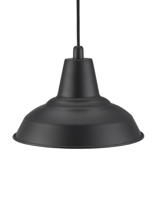 Industriálne závesné svietidlo Nordlux Lyne so širokým kovovým tienidlom v čiernej farbe.