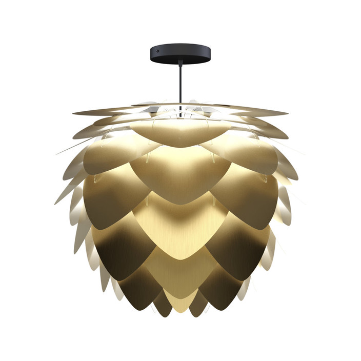 Nová verzia lampy UMAGE Aluvia – z leštenej mosadze, vo dvoch veľkostiach. Variabilná – závesná alebo stojacia (tienidlo pohyblivé v rozsahu 180°) ( Priemer: Ø59cm)