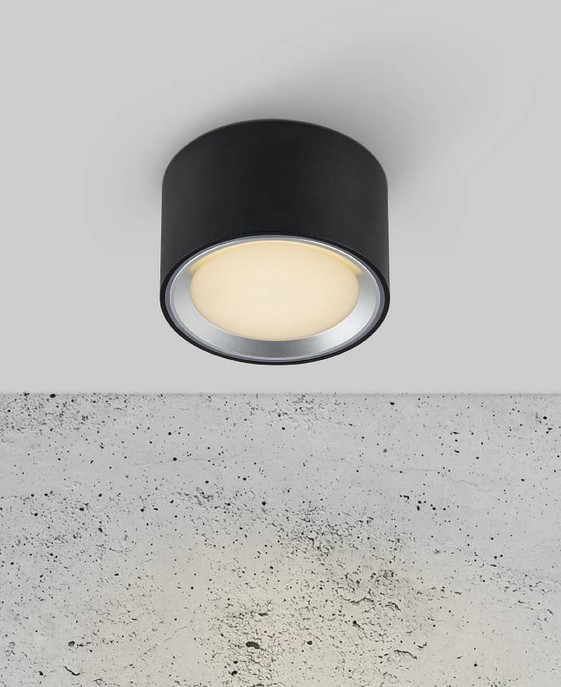 Okrúhle stropné svietidlo Fallon od Nordluxu s prepínačom intenzity svetla
