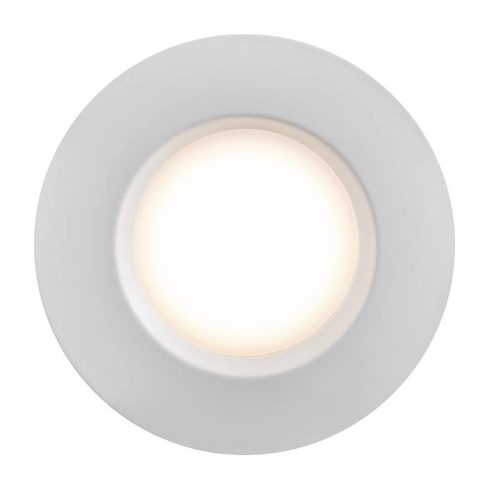 Vstavané svietidlo Dorado od Nordluxu vyžaruje teplé biele svetlo, takže je vhodné napríklad do izby, kde potrebujete príjemné osvetlenie. Zároveň má aj vysoký stupeň IP. (biela)