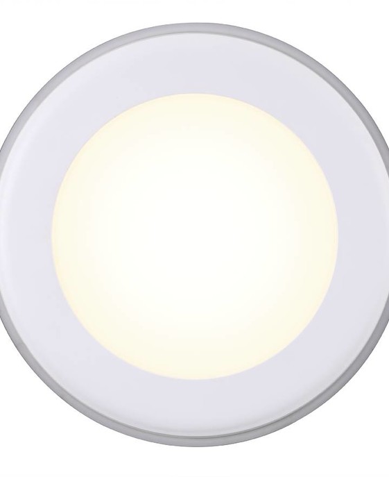 Biele vstavané stropné svietidlo Elkton od Nordluxu. Možnosť svietenia jednotlivých častí